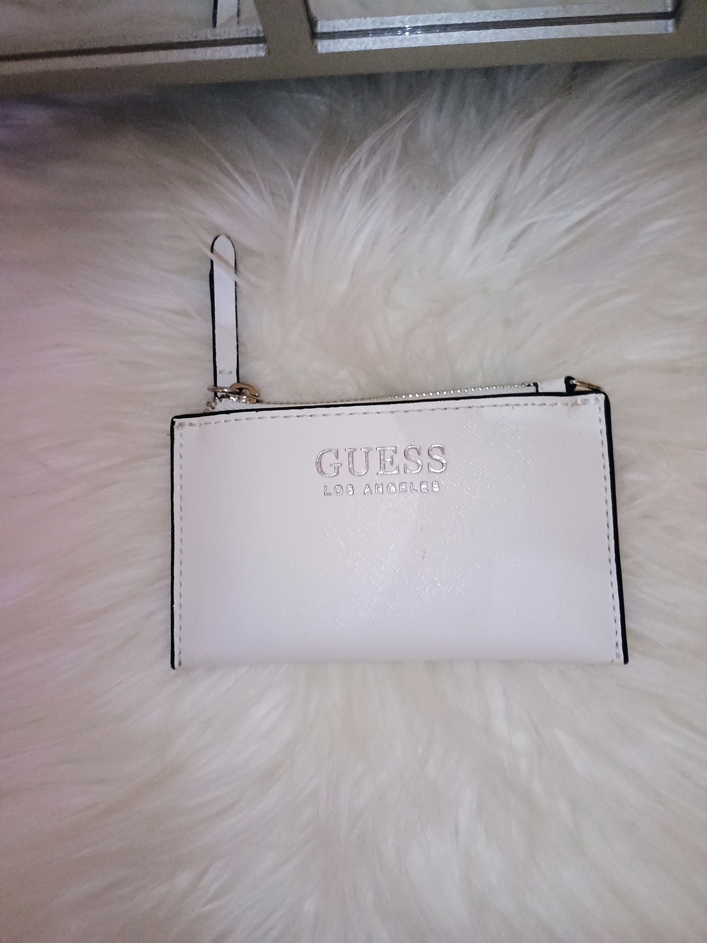 PRICE FIRM NWOT GUESS White Faux Leather Wristlet